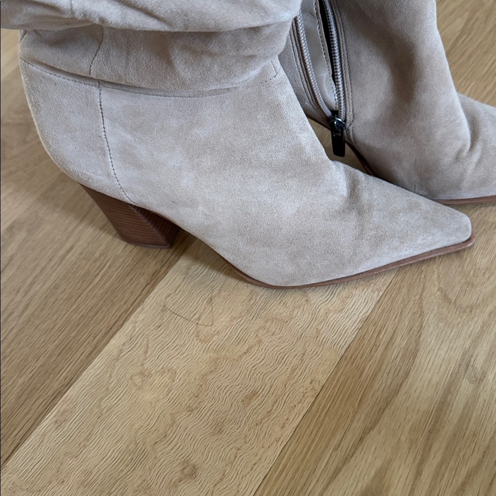 Vince camuto 
Boots
Wore once - Picture 2 of 6